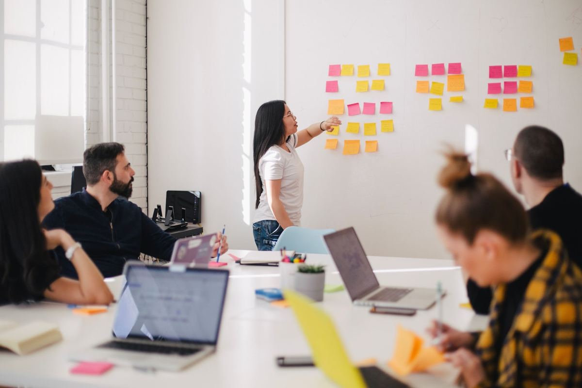 Consultant using AI tools to prepare research, analysis, and client presentations